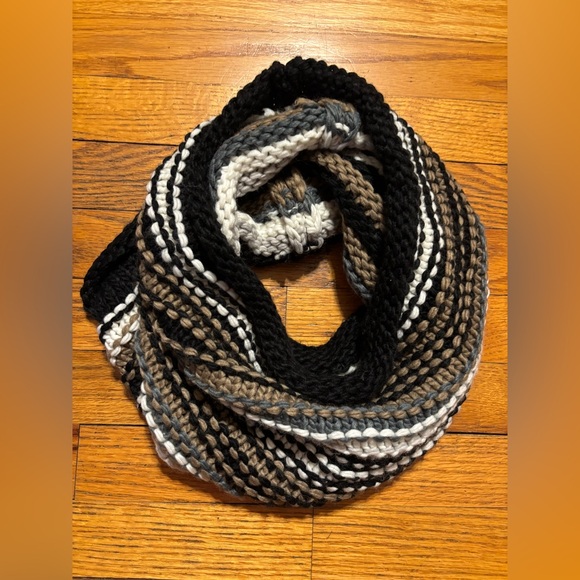 Madden Girl Black and Brown Knit Infinity Scarf - Picture 4 of 6